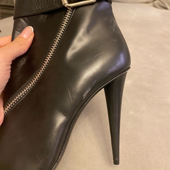 Awesome pair of Guiseppe Zanotti moto boots! No box sorry. They are pre-loved! - Picture 3 of 6